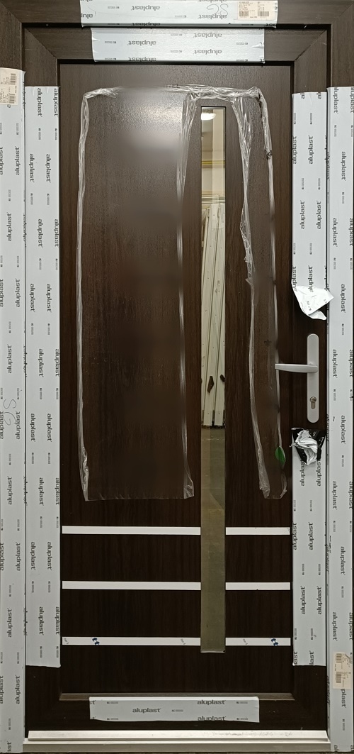 Výprodej dveří! Vedlejší Plastové vchodové dveře Soft 2022-38 Dub Bahenní/Bílá 96x204cm, Pravé, Dovnitř